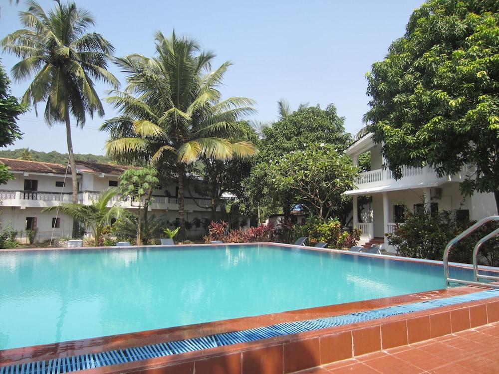 باغا Hotel Riverside المظهر الخارجي الصورة