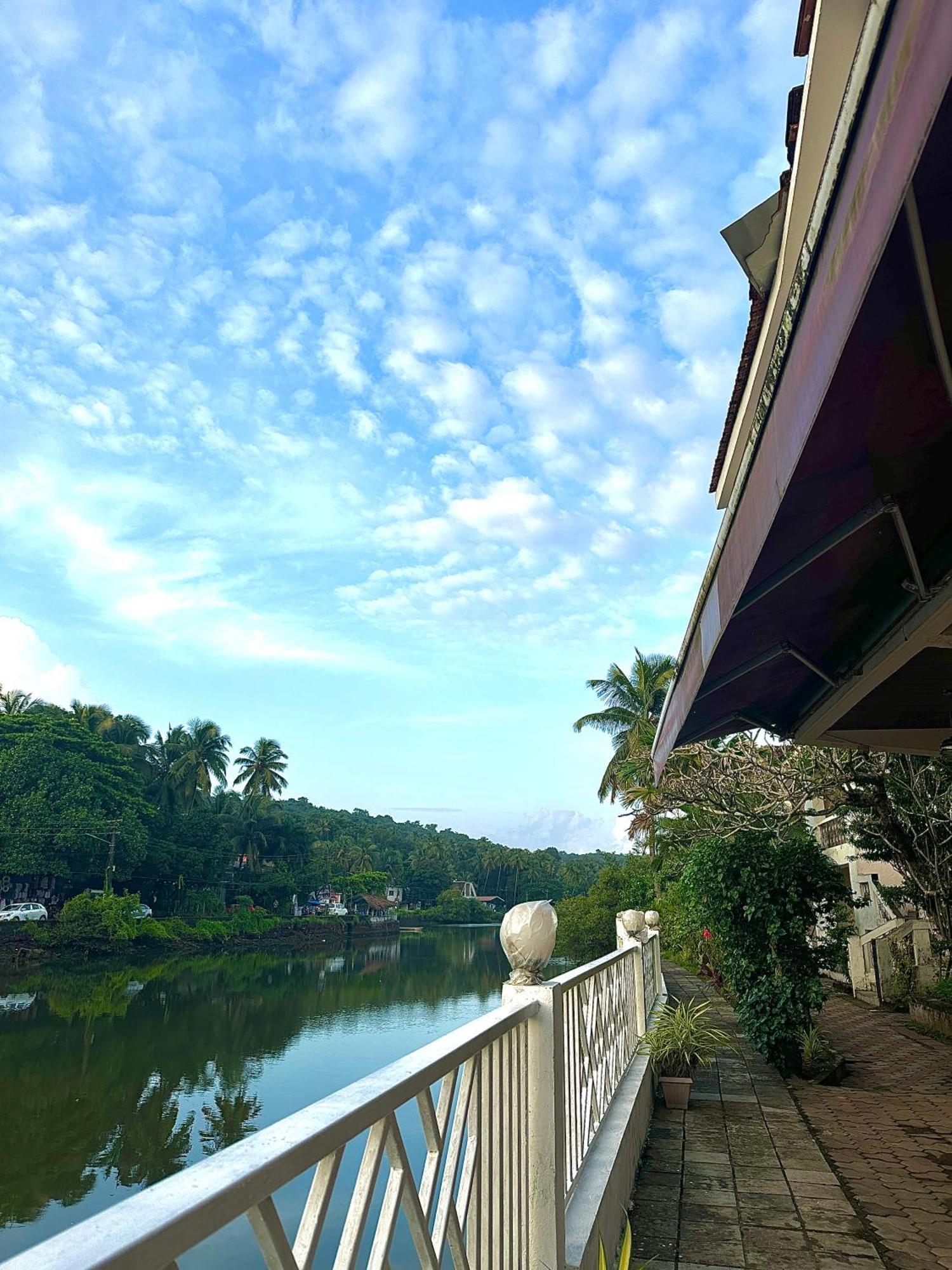 باغا Hotel Riverside المظهر الخارجي الصورة