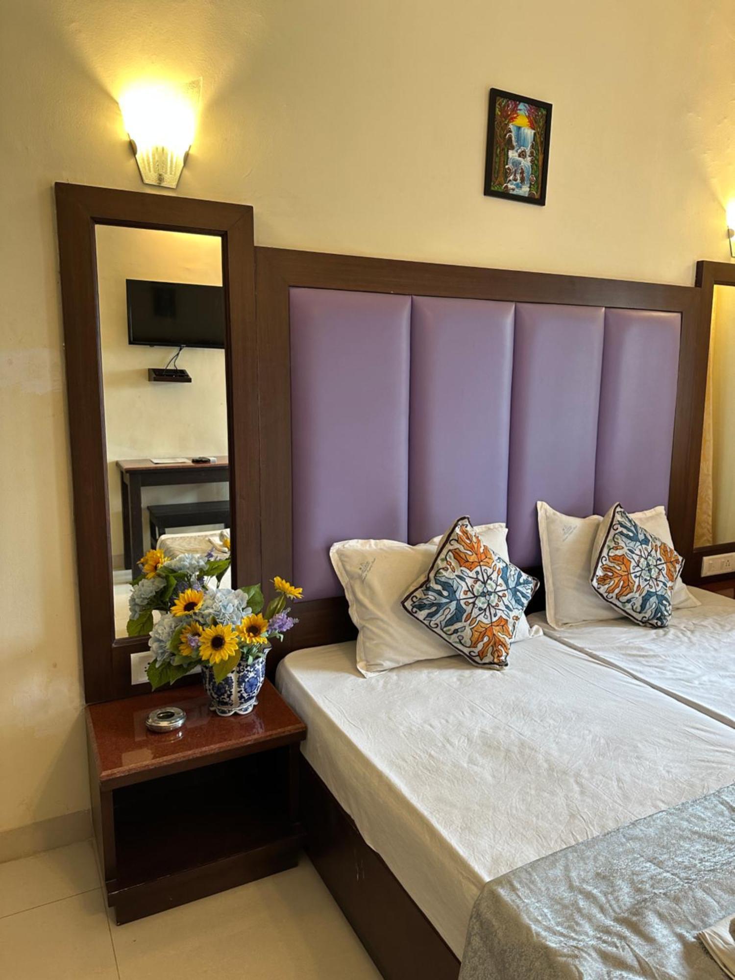 باغا Hotel Riverside المظهر الخارجي الصورة