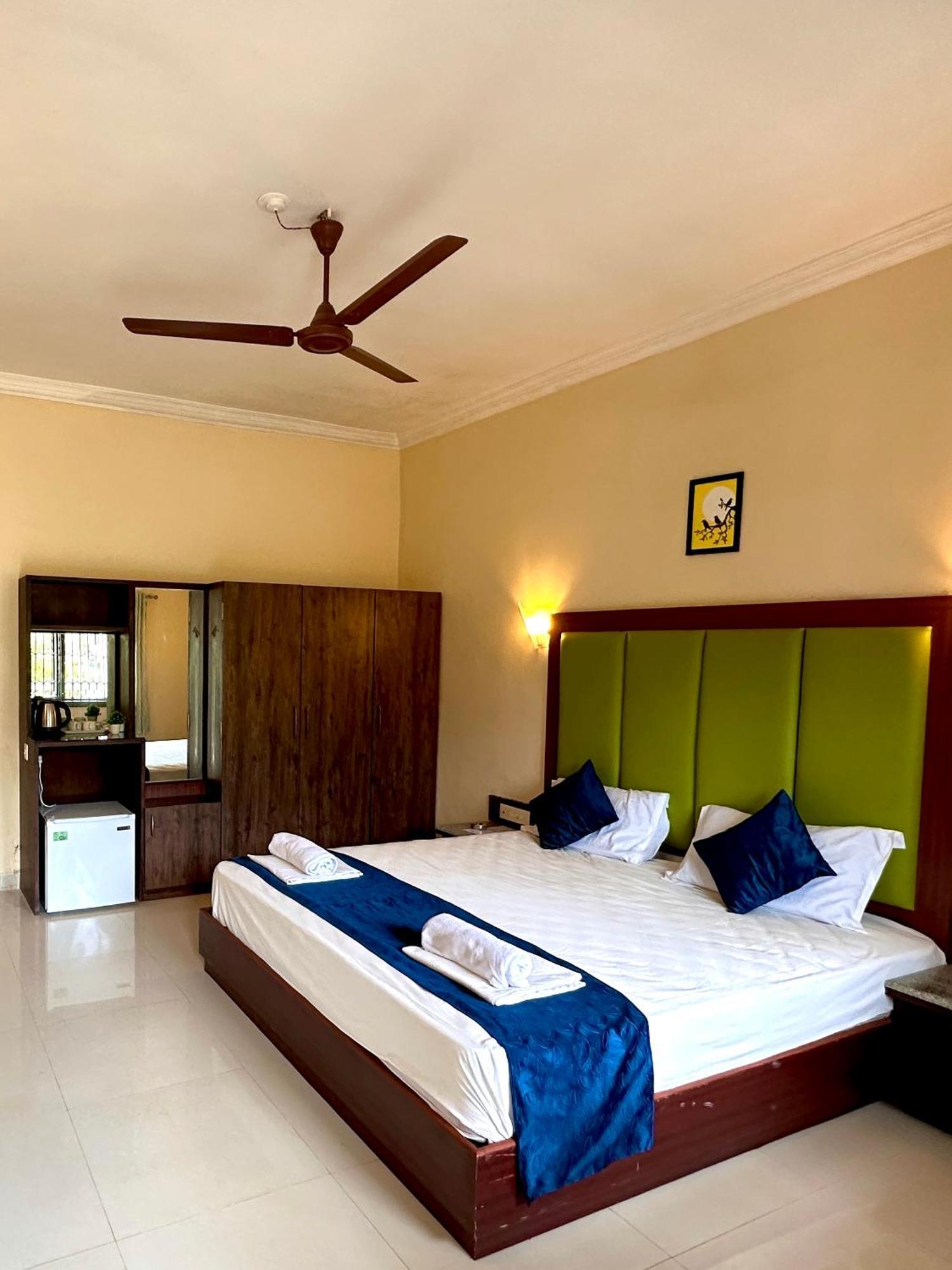 باغا Hotel Riverside المظهر الخارجي الصورة