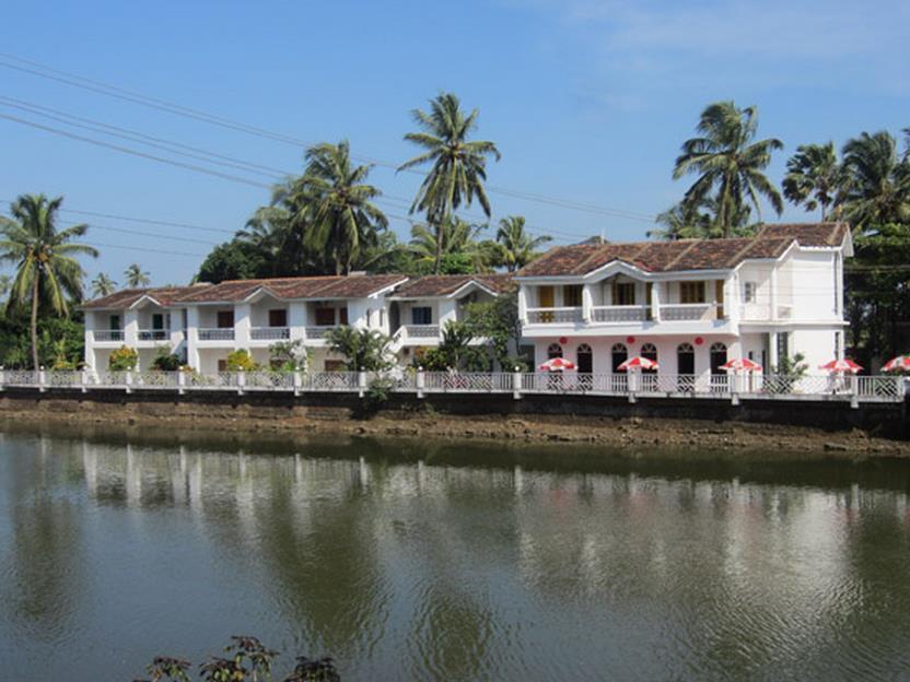 باغا Hotel Riverside المظهر الخارجي الصورة