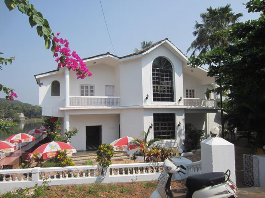 باغا Hotel Riverside المظهر الخارجي الصورة